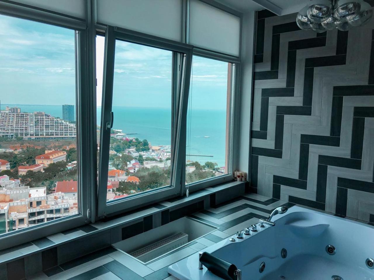 M&P Vip Appartments In Arkadia Odessa Bilik gambar