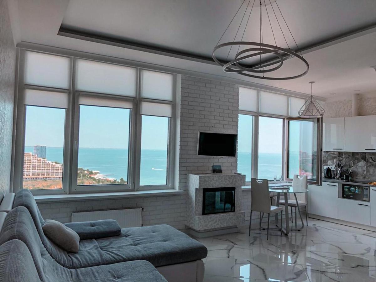 M&P Vip Appartments In Arkadia Odessa Bilik gambar